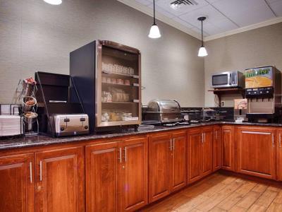 Western At Valley View Hotel Roanoke